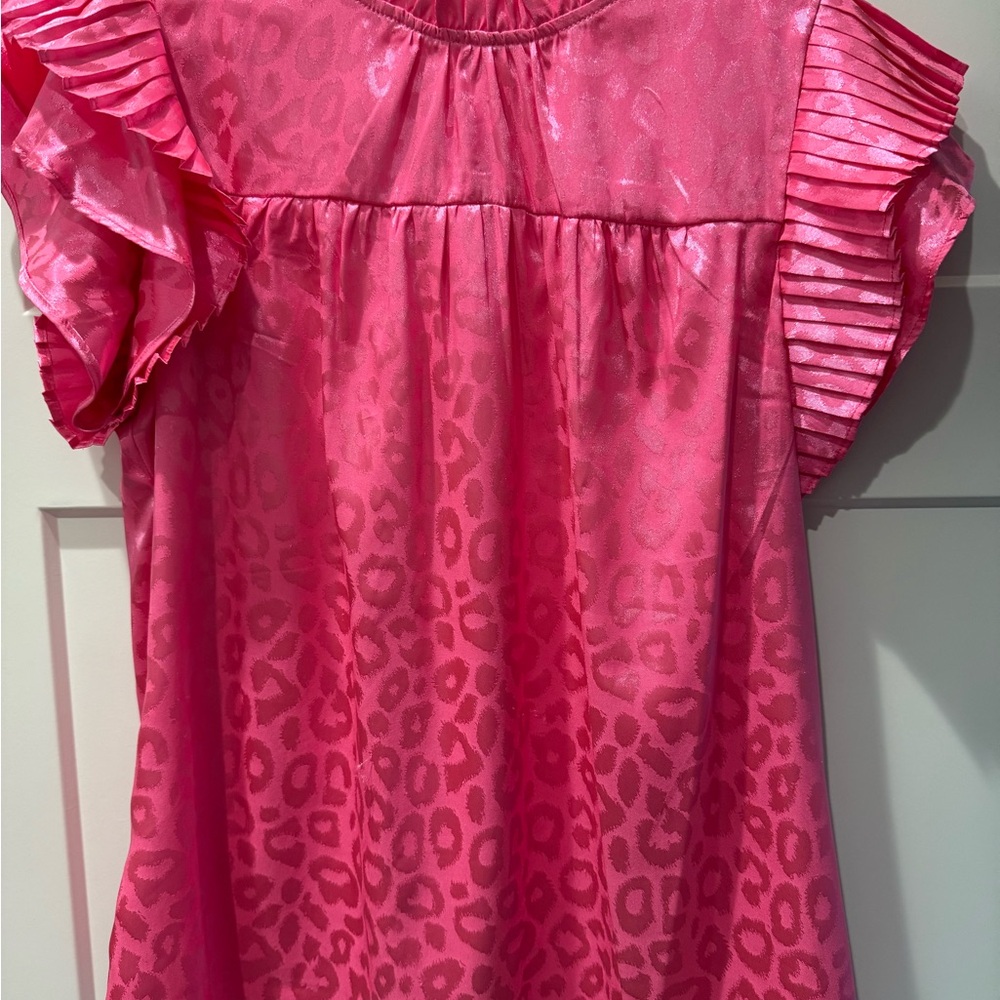 SHEIN Pink Leopard Print Top